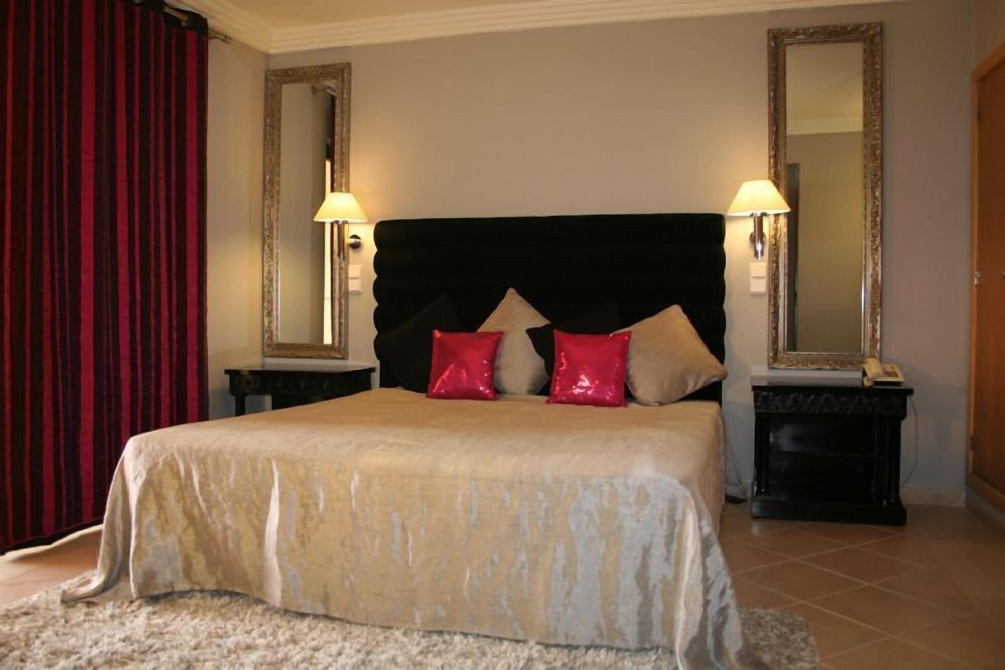 Cheerfulway Balaia Plaza 4*