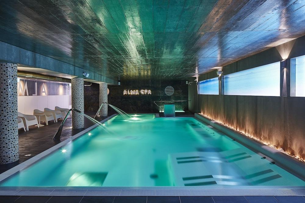 Hotel Alcazar & 4*
