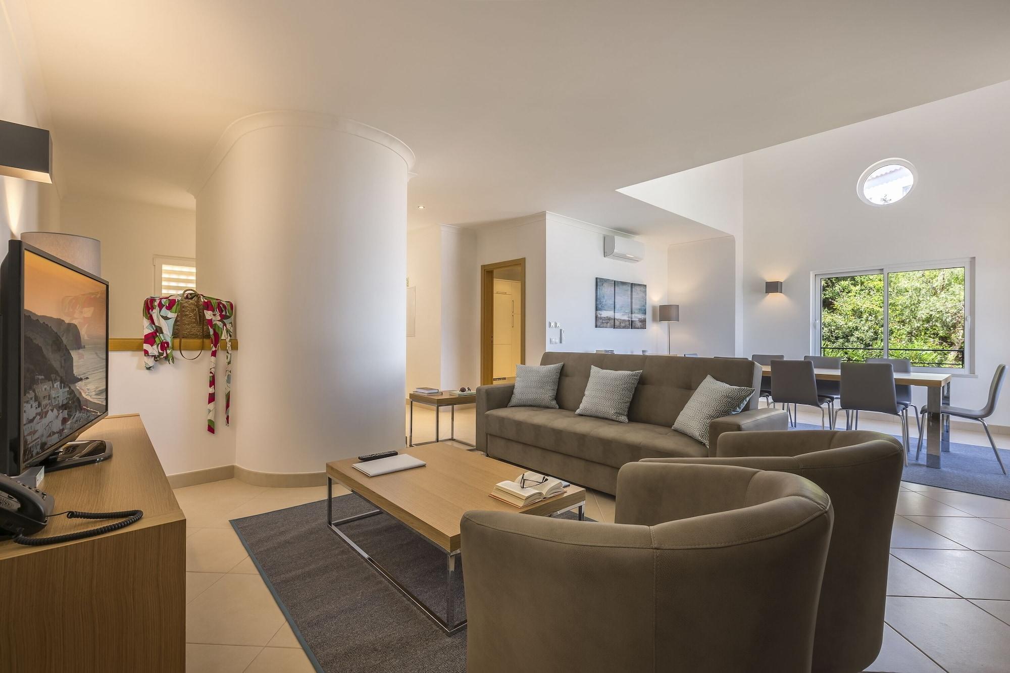Nau Village 4*