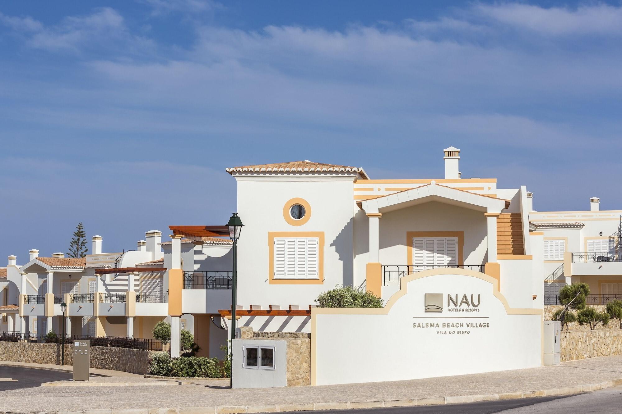 Nau Village Salema
