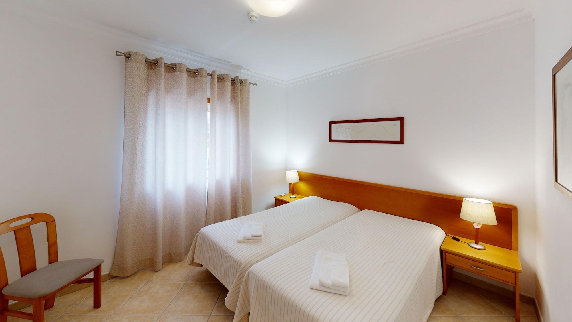 Praia Da Lota Apartments Apartment