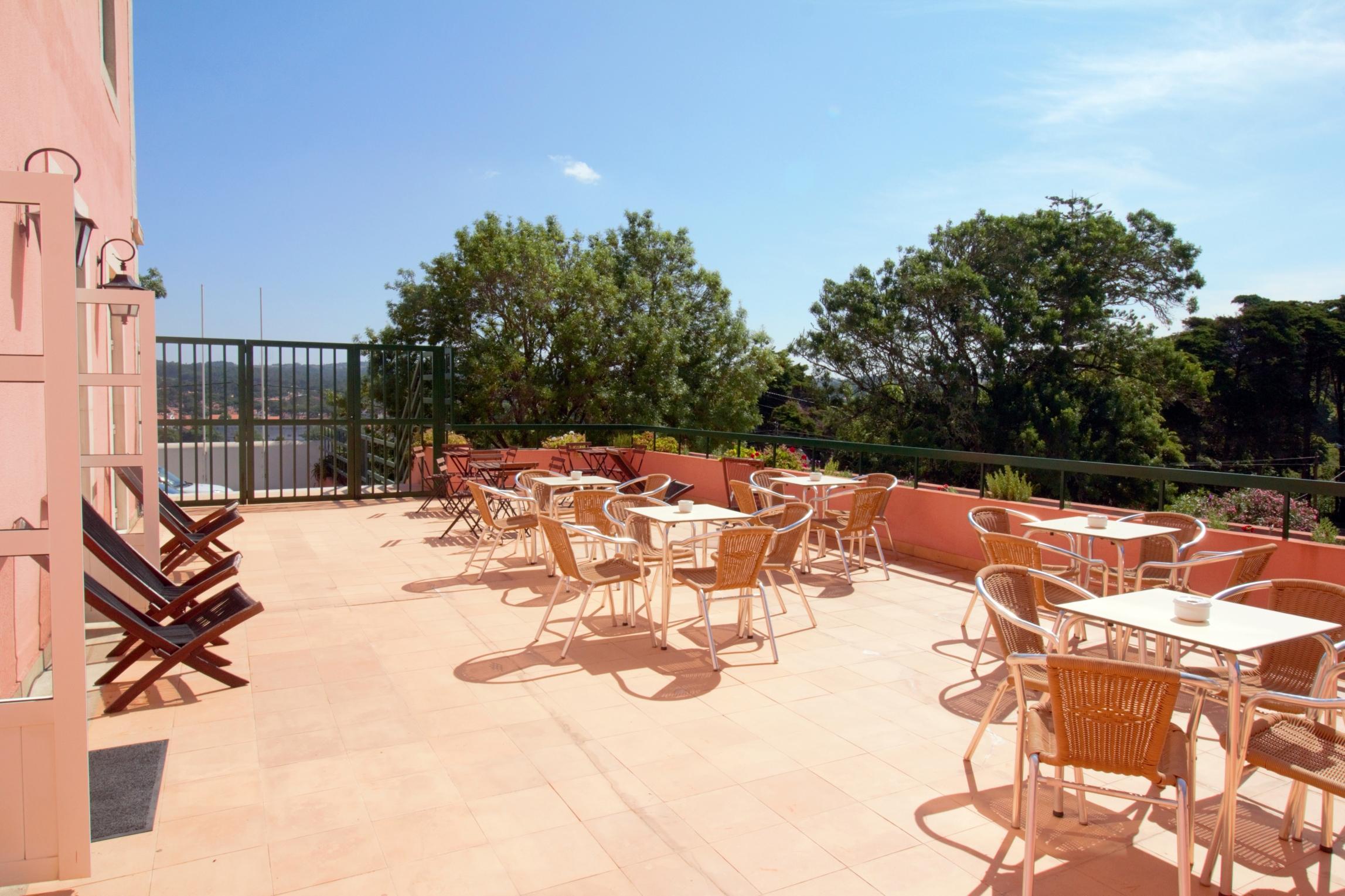 Wot Sintra Sarrazola Guest house