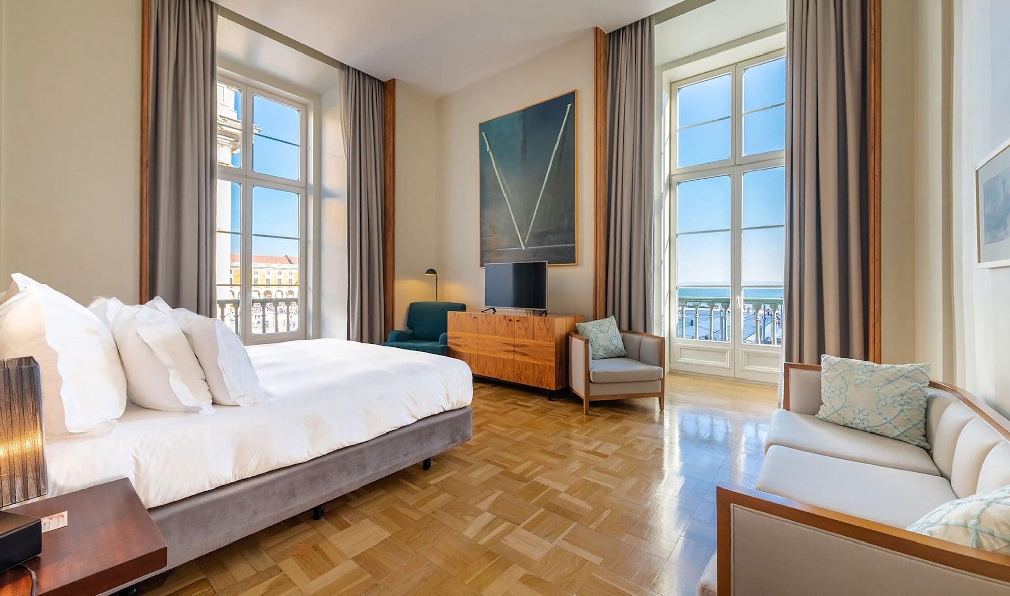 De - Small Luxury Of The World Lissabon