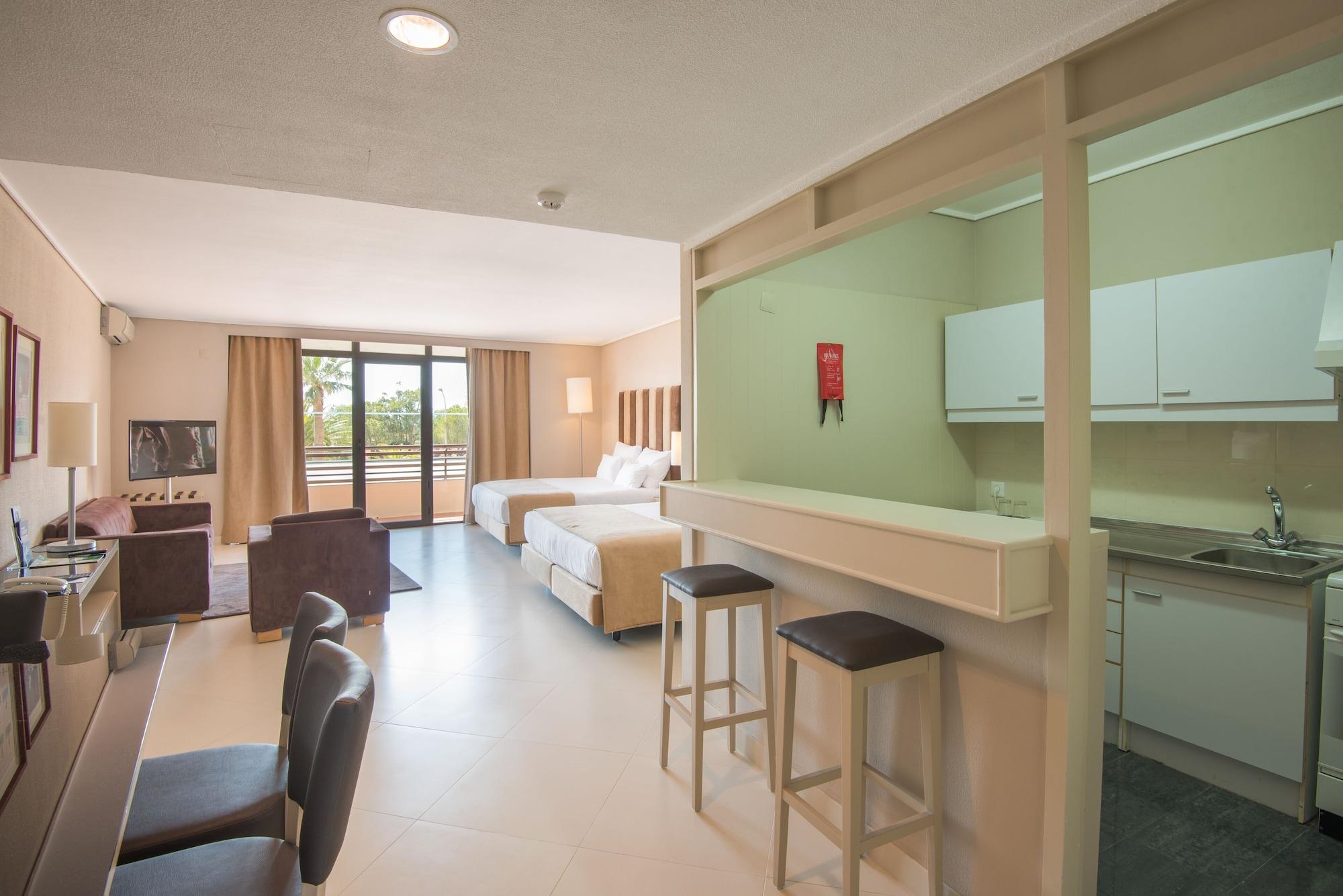 Gale Ampalius Hotel 4*