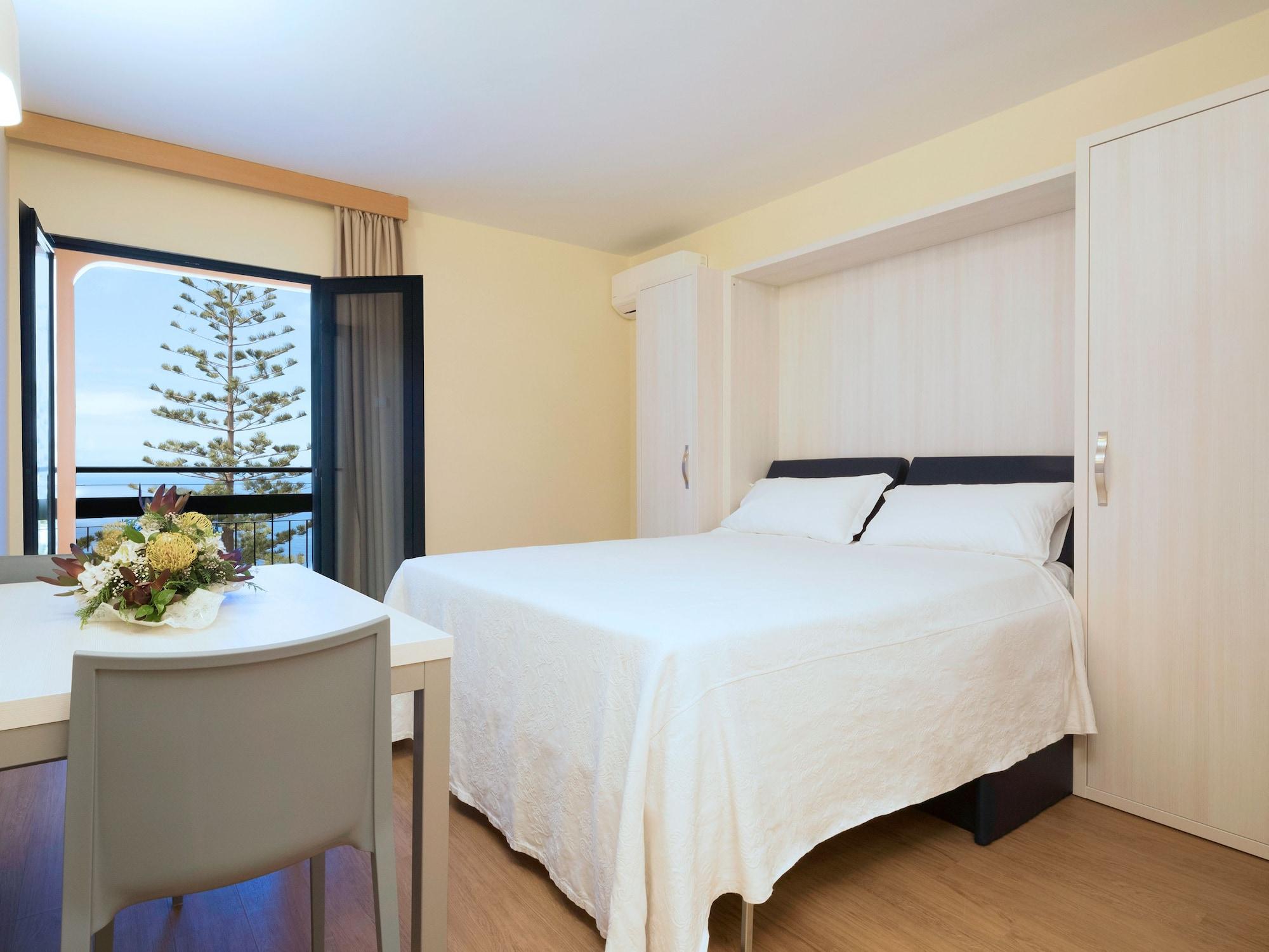 Hotel Dom Pedro Garajau 3*