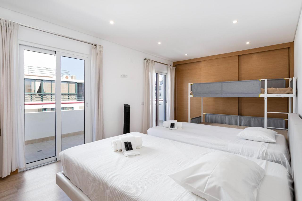 Centralgarve - Beachfront With Pool Penthouse Apartment