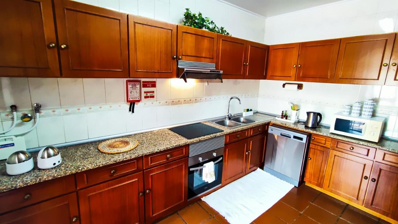 Casa Gina, With Views To Bay Holiday home Funchal (Madeira)