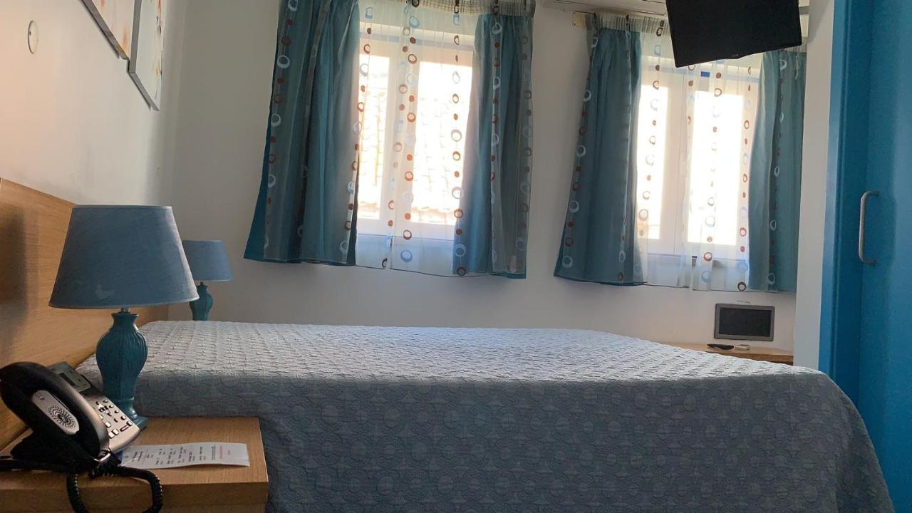 Hotel Weaa 2*