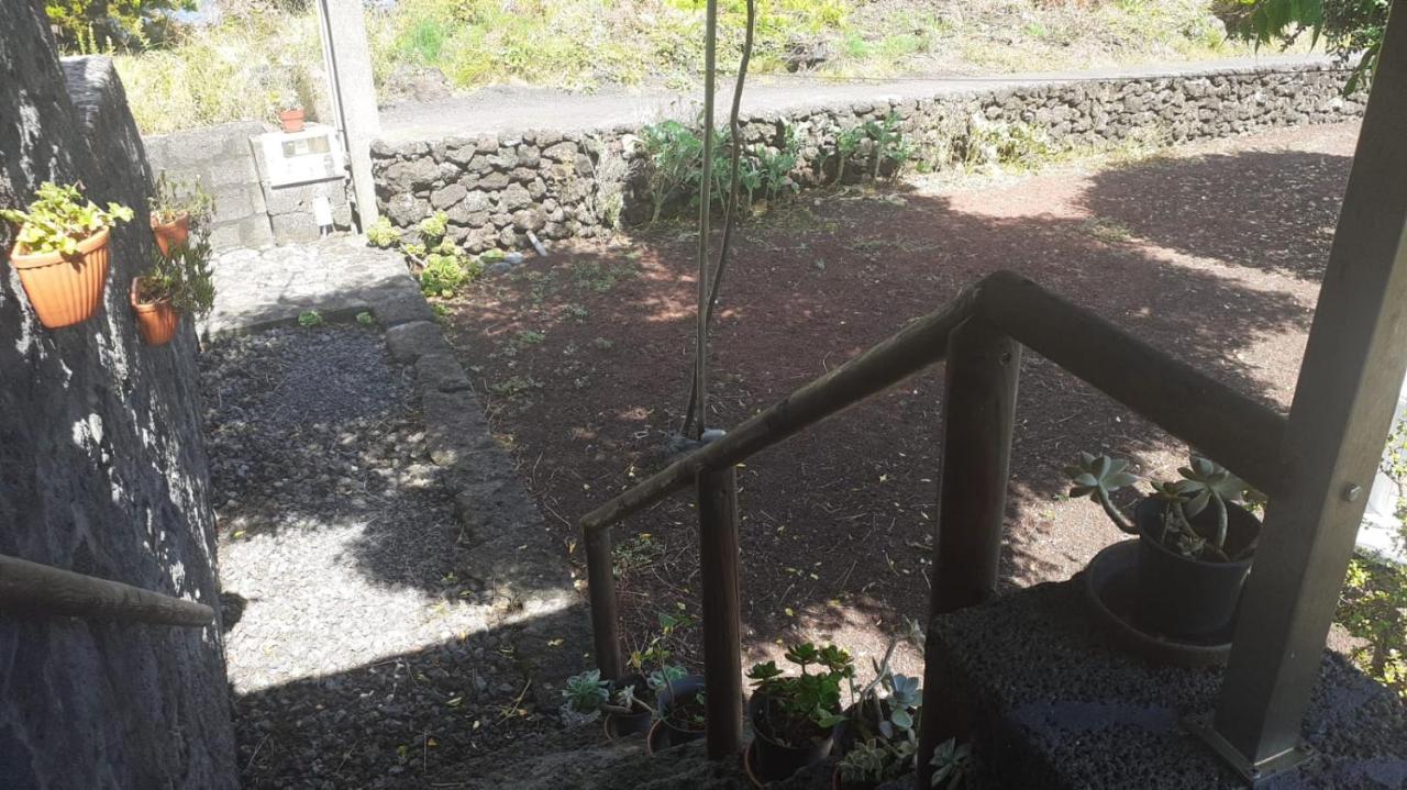 Adega Do Pesqueiro Alto * Lajes do Pico