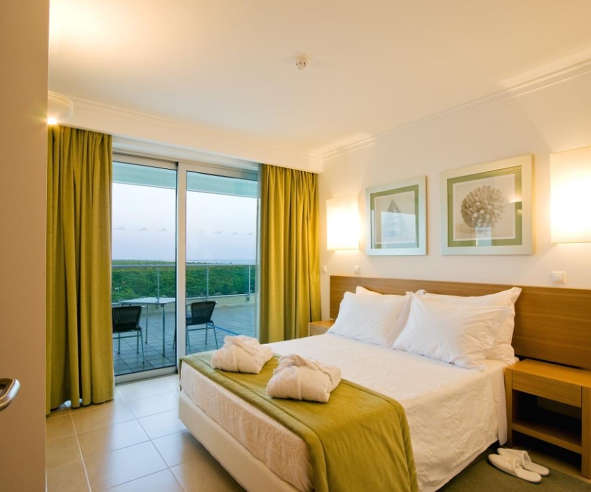 & Hotel 4*