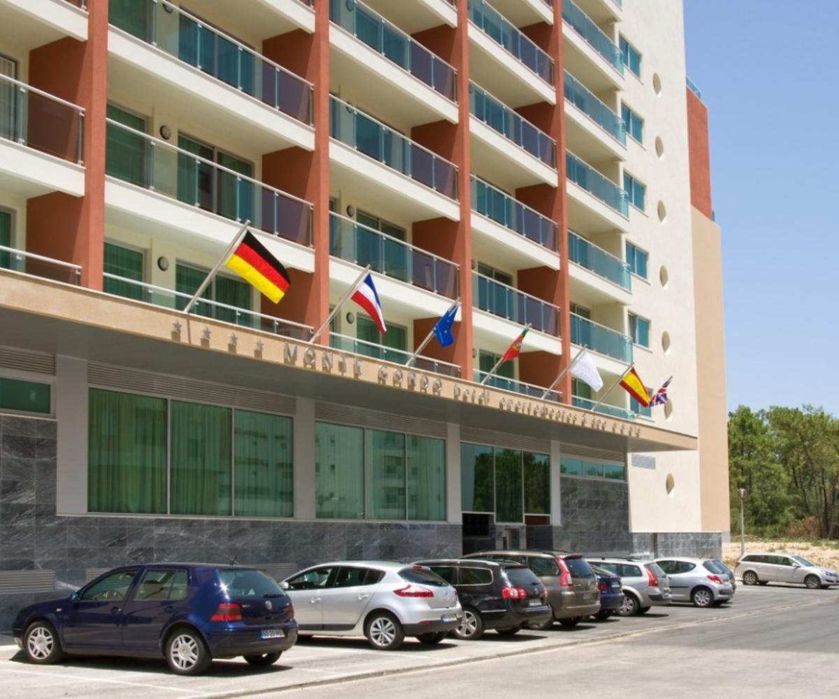 Hotel & 4*