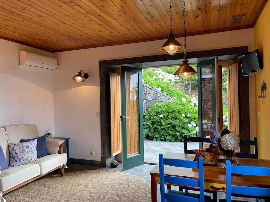 Casa Pequena Da Terra Alta *