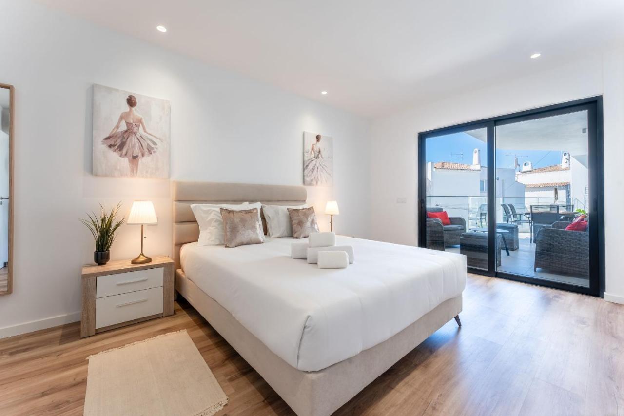 Stunning 3 Bdr Flat W/ Rooftop Pool By Lovelystay Apartamento Albufeira