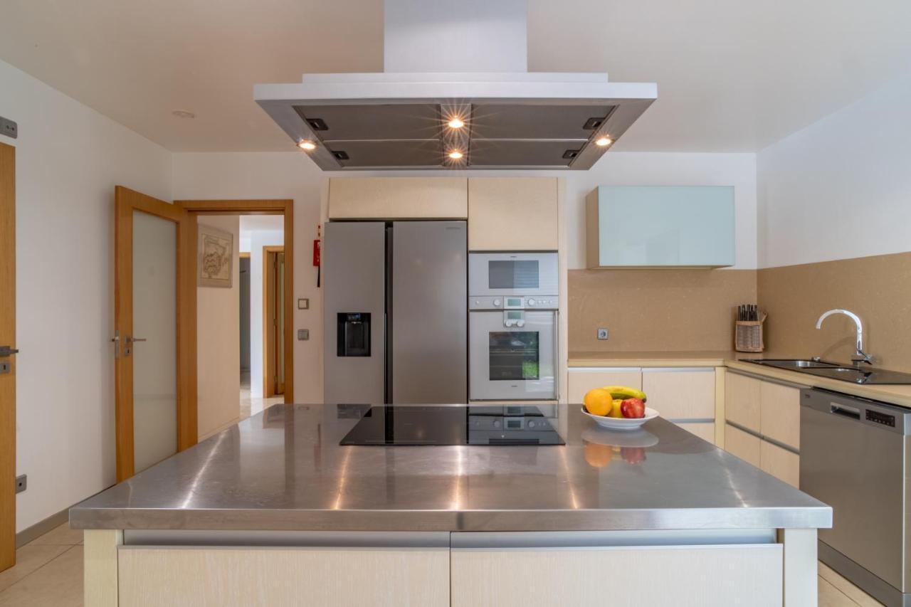 Star With Private Heated Pool In *