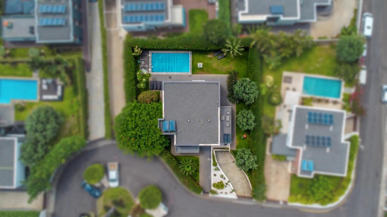 Star With Private Heated Pool In Villa