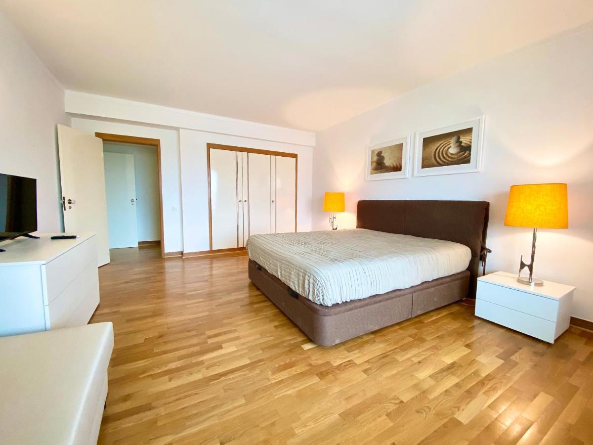 Out Luxury Marina - 2 Bedrooms Sea View Apartment *