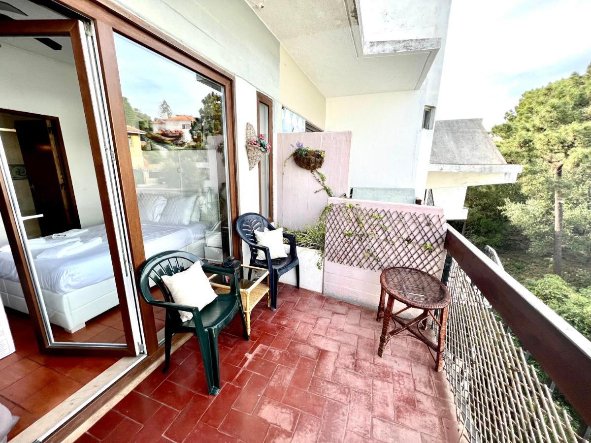 Apartment 4 - & Cozy Little With Terrace Estoril