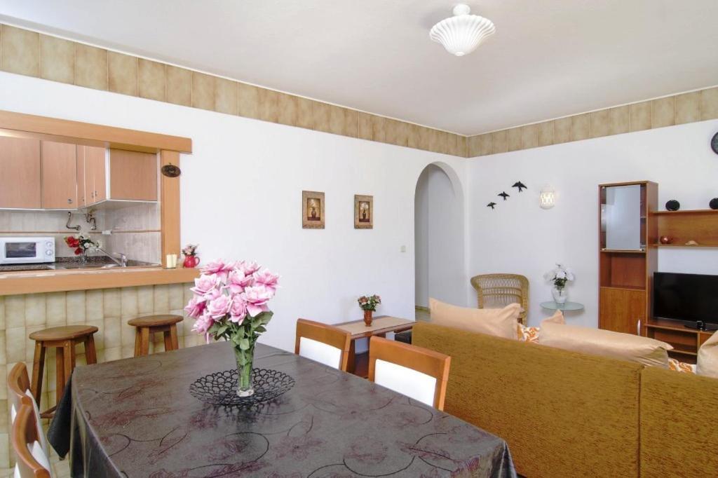 Appartement Lgs20t2, Confortavel T2 Em De Qualidade Lagos