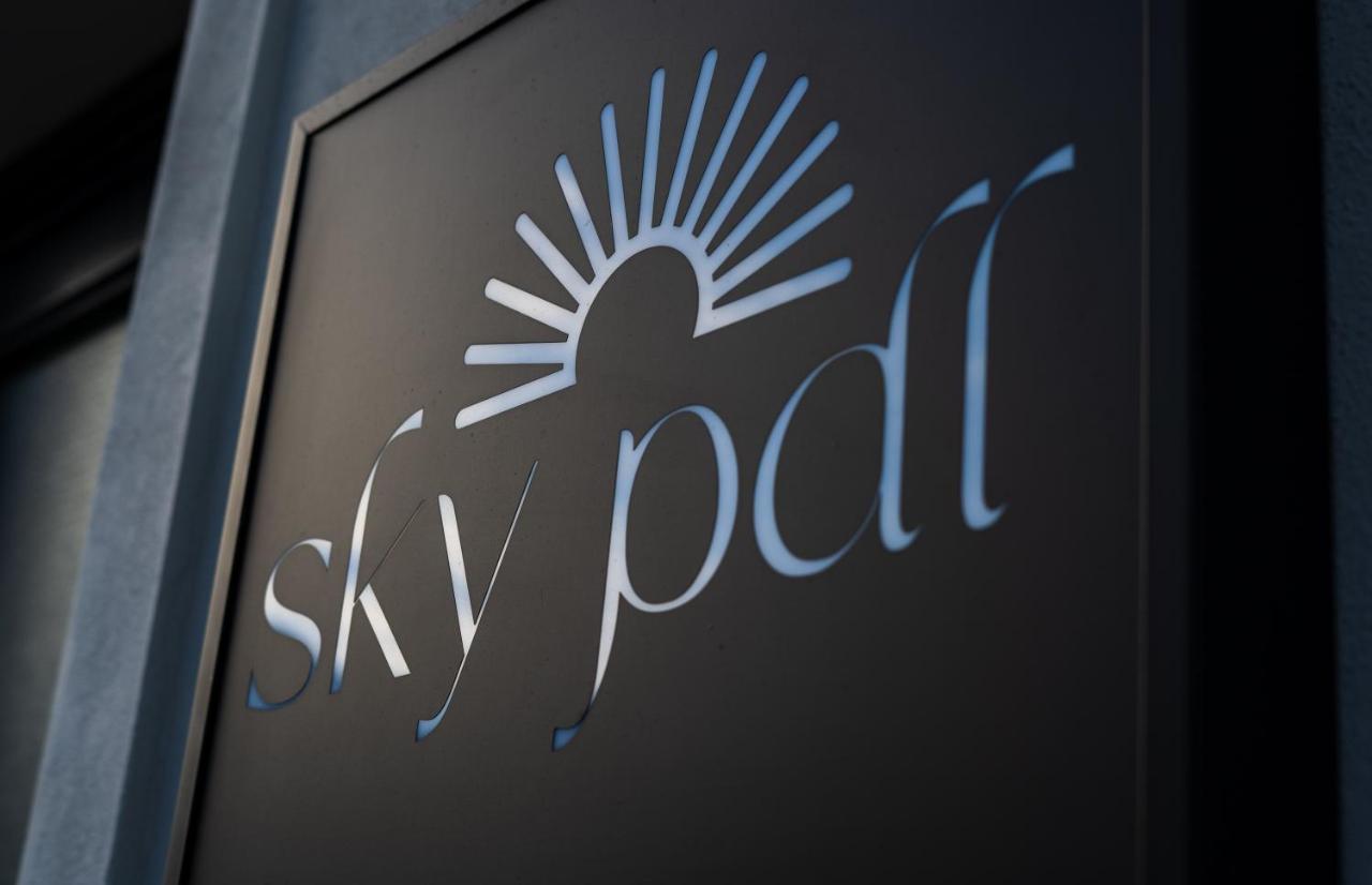 Sky Pdl * Ponta Delgada (Sao Miguel)
