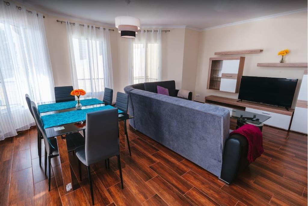 2 Bedroom In Calheta Apartment *