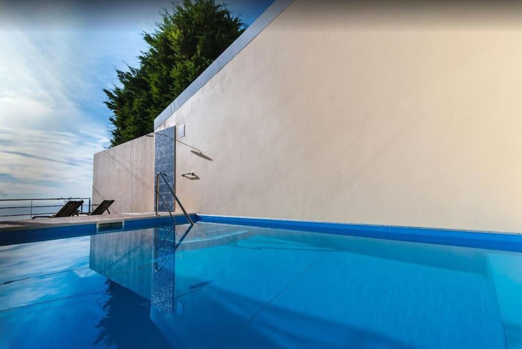 2 Bedroom In Calheta
