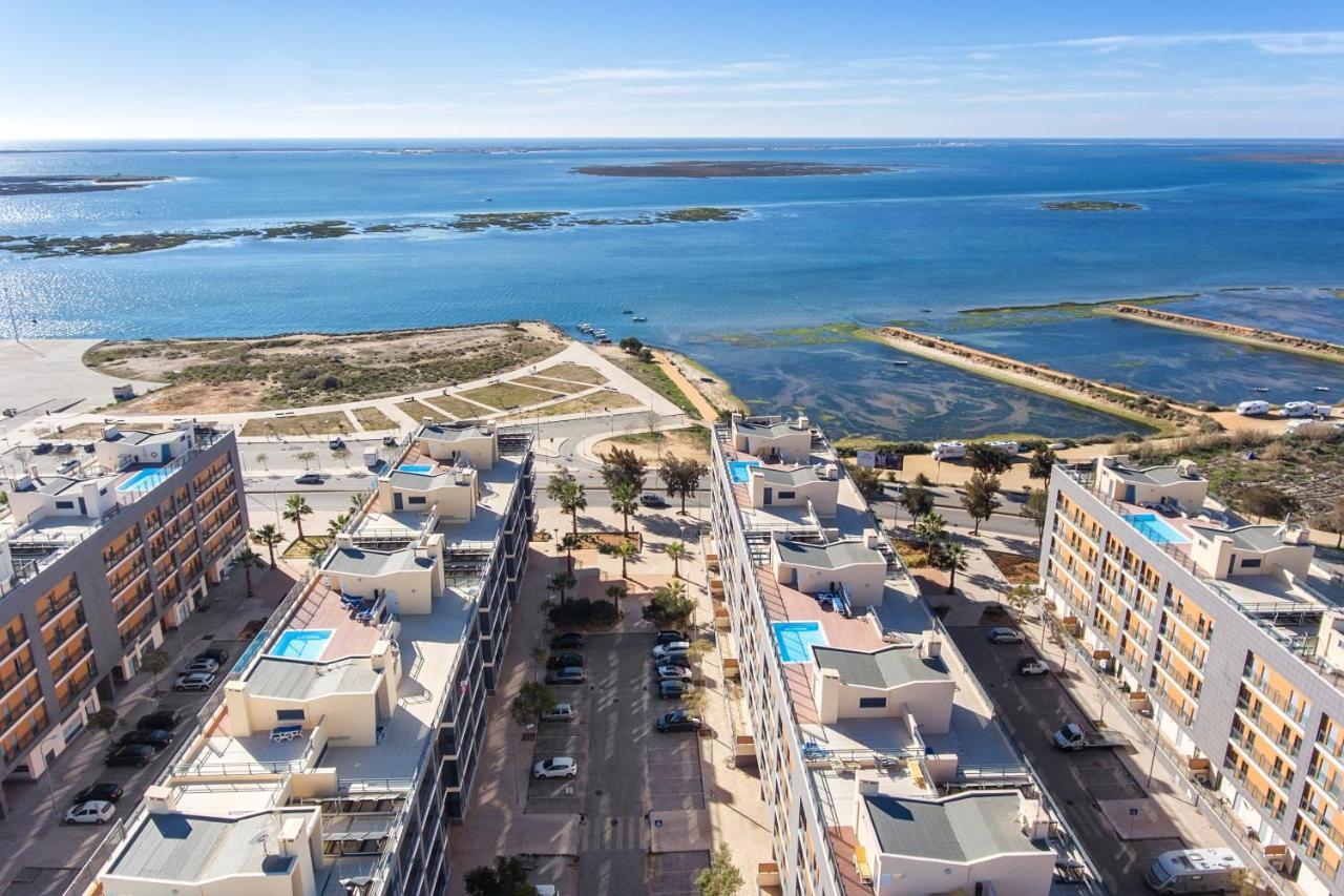 Apartment Privilege Ciboulette With Rooftop Pool, Village Marina -