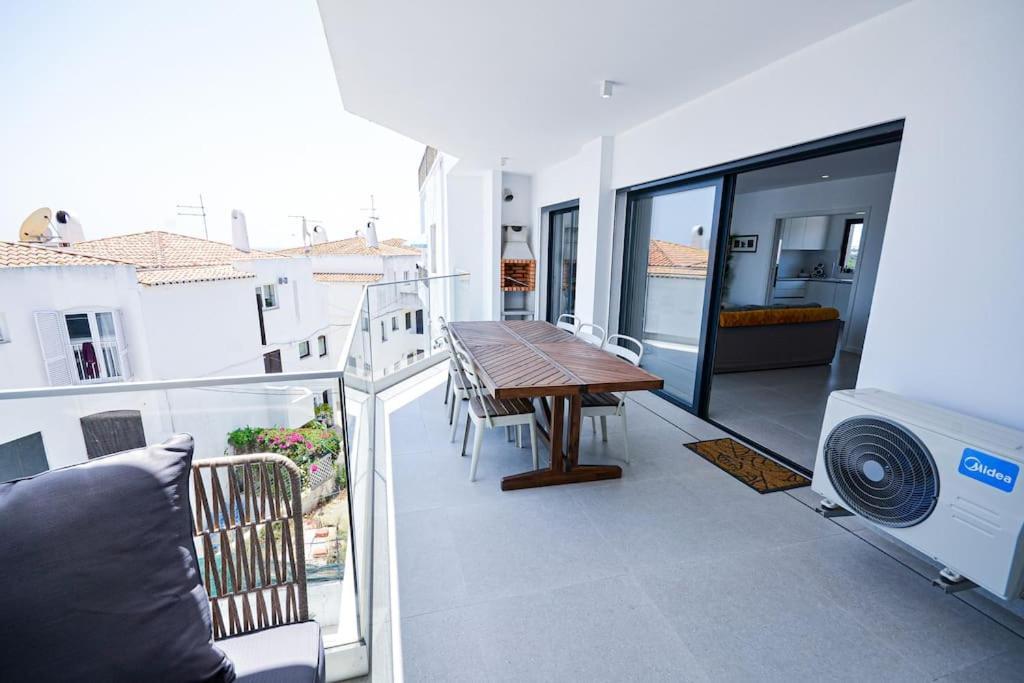 3 Bedroom Apartment, Olhos De Agua At20 *