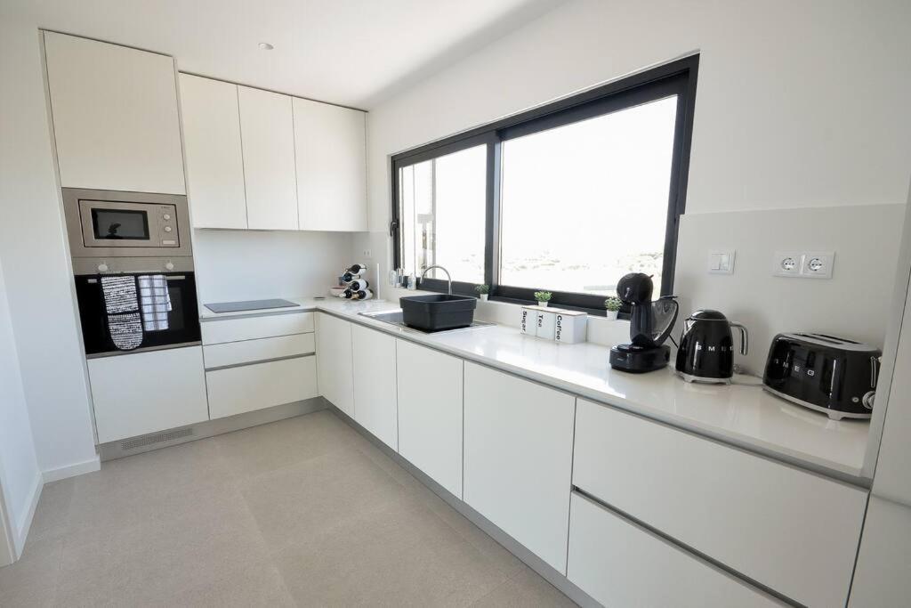 3 Bedroom Apartment, Olhos De Agua At20
