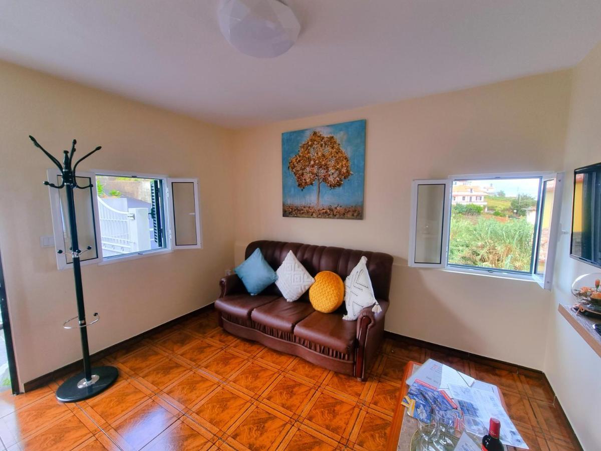 House In Sanatana, Near Hiking Trails And Levadas, Pico Ruivo Holiday home Santana (Madeira)