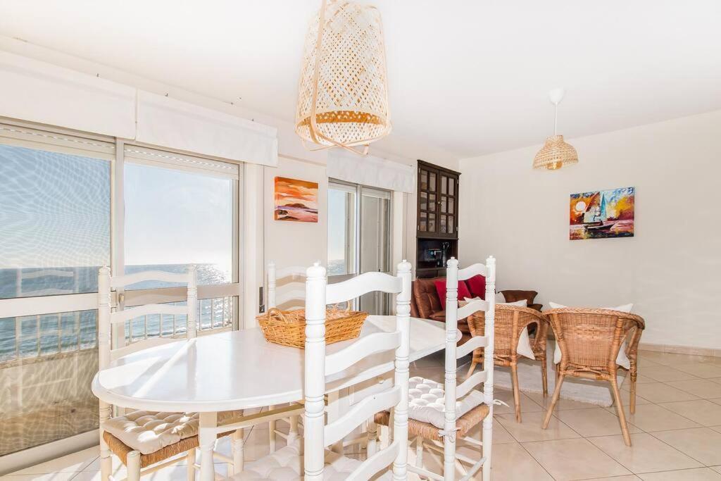 Apartment Sea Side By Side *