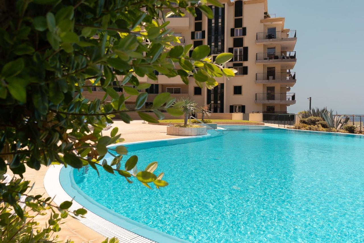 Ocean View And Infinity Pool Apartment Funchal (Madeira)