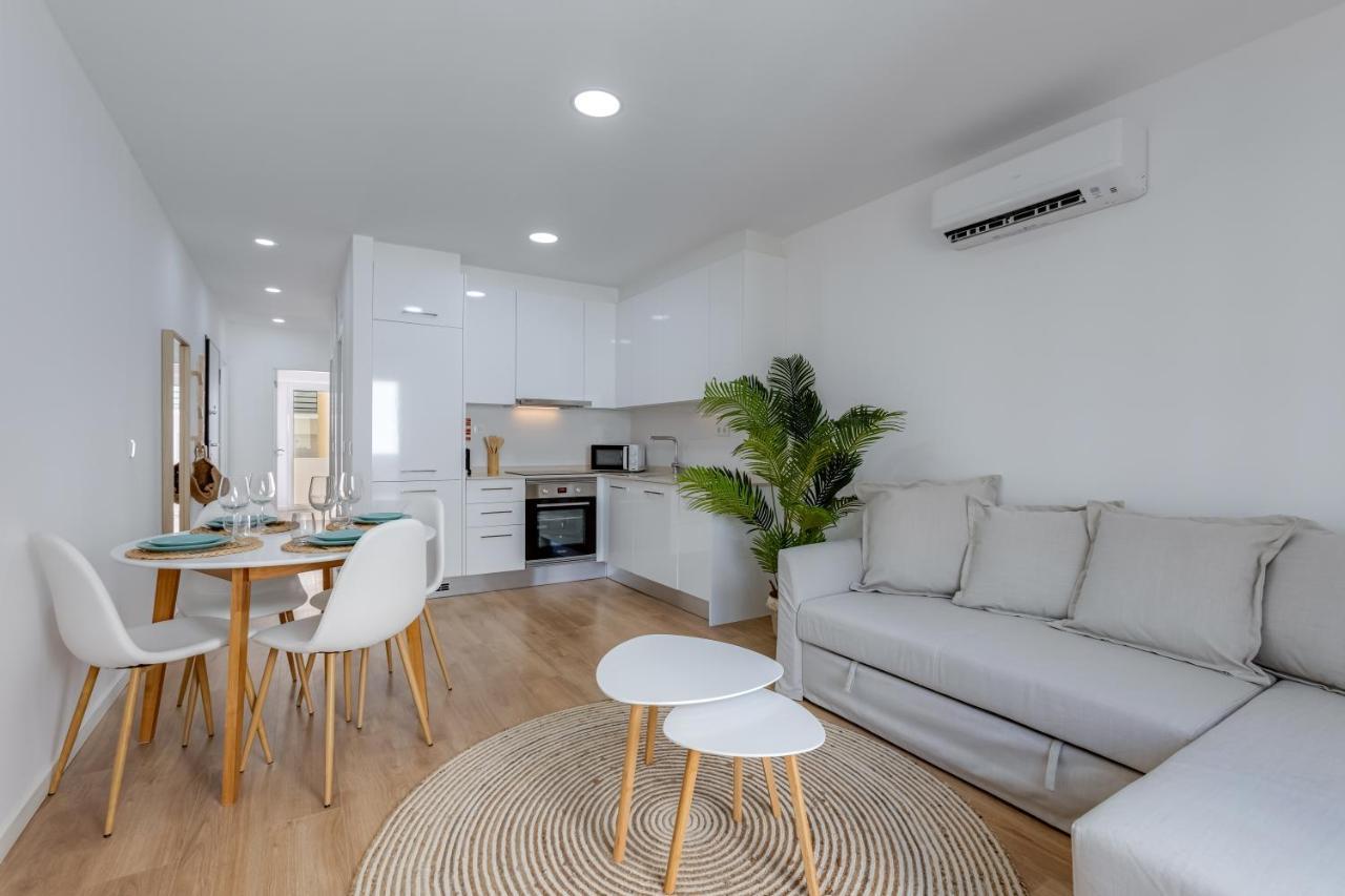 T2 Rosa Dos Ventos, A/c & Terrace - Casas & Papeis Armacao de Pera