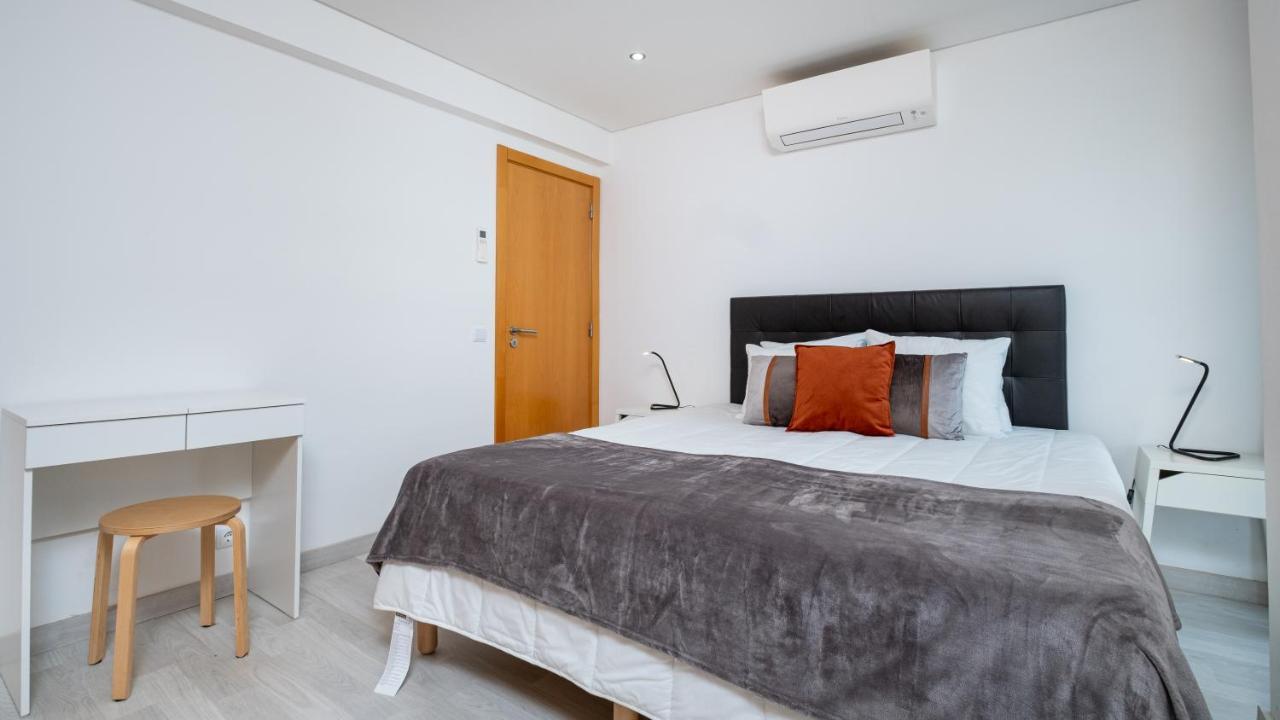 - Spacious With Swimming Pool & View Vilamoura