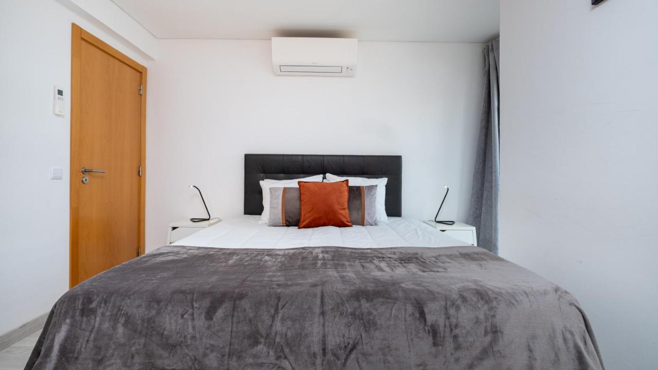 - Spacious With Swimming Pool & View Apartment *