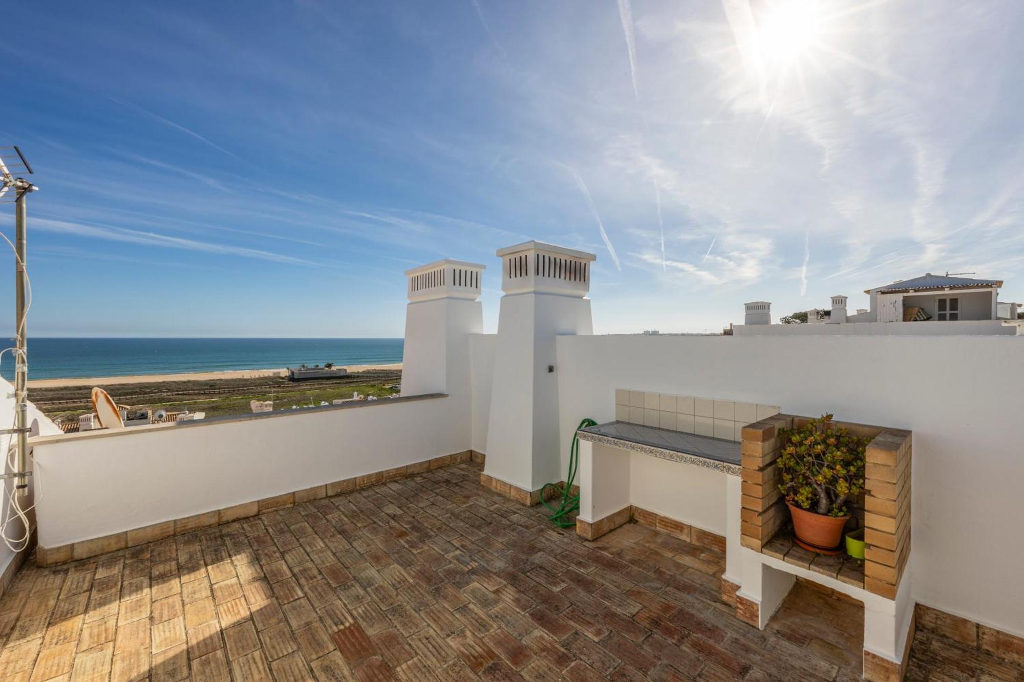 Meia Praia Apartment *