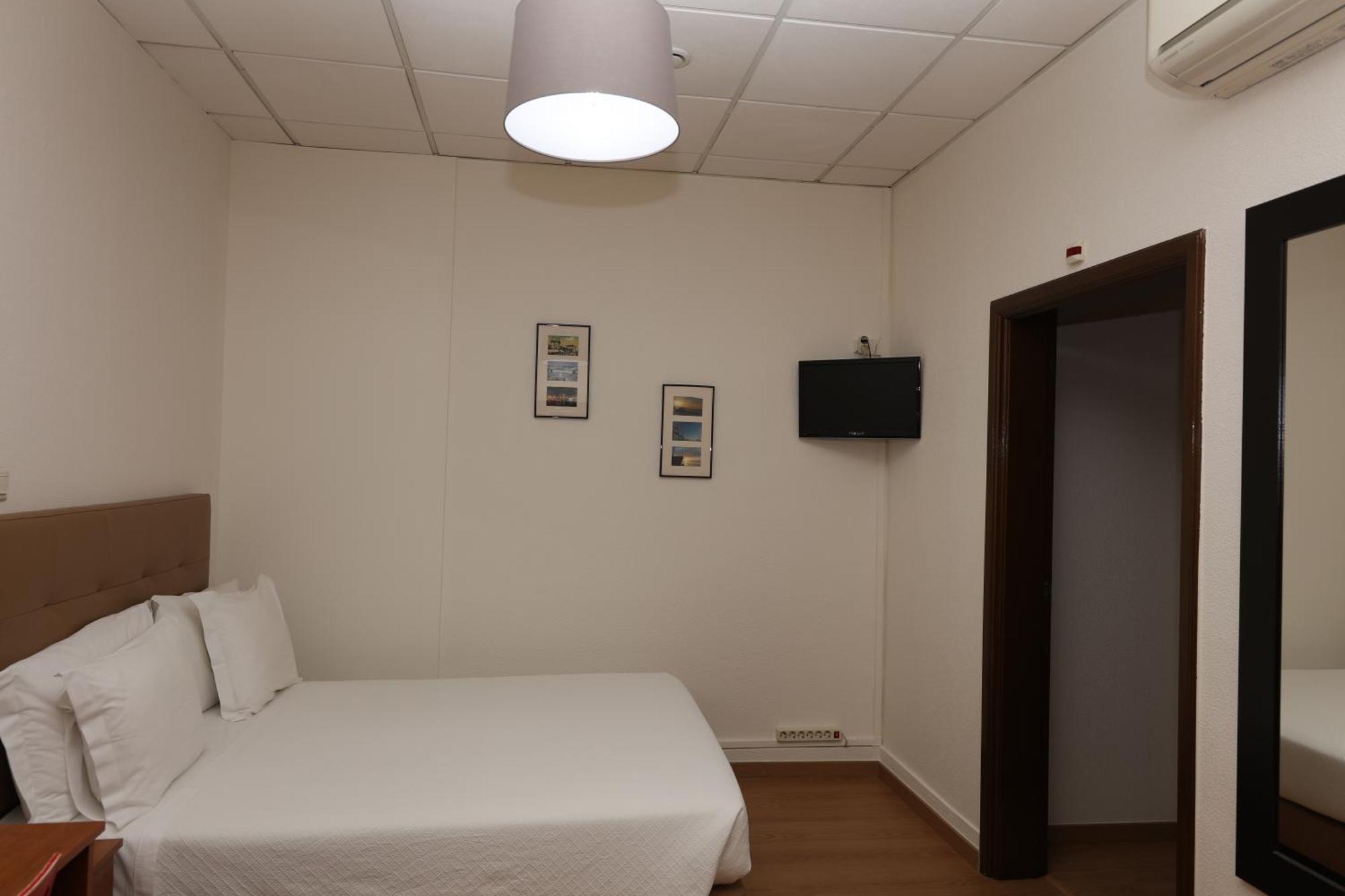 Pensao Praca Da Figueira 3*