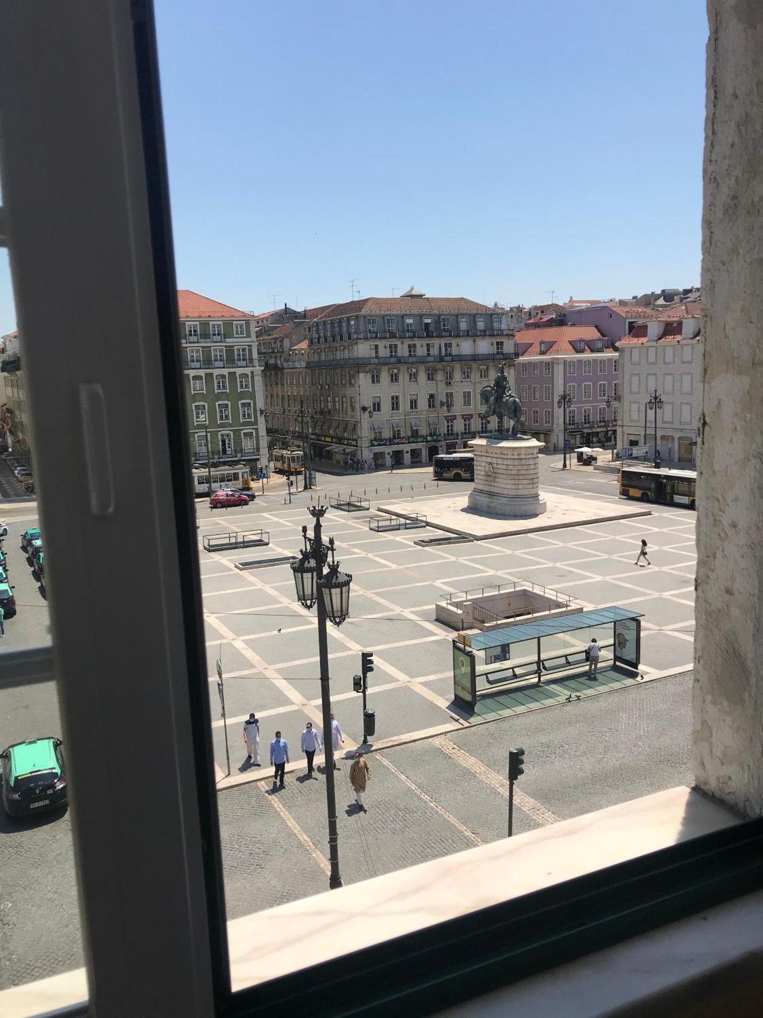 Pensao Praca Da Figueira Guest house