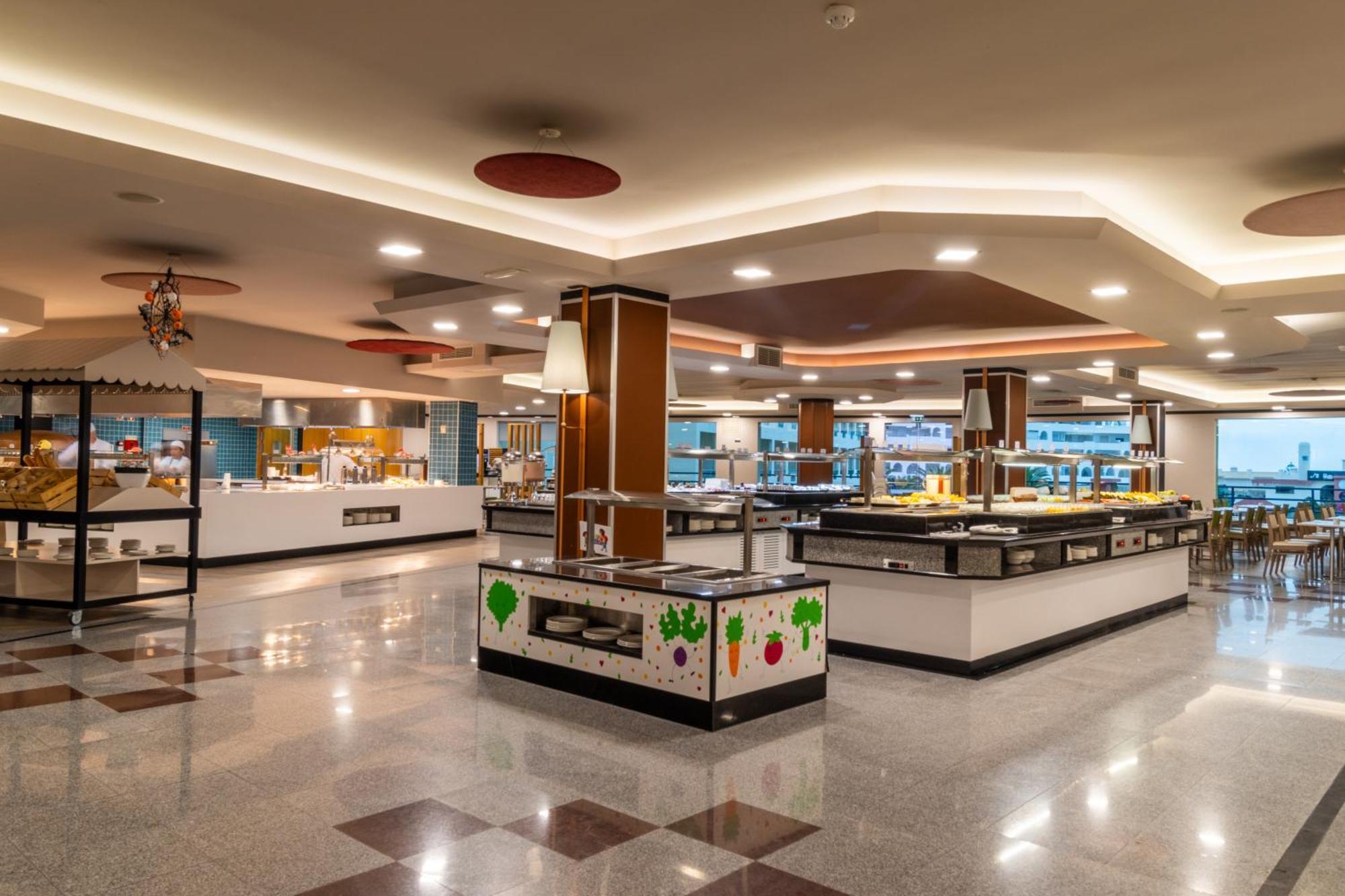 Ukino Palmeiras Village Hotel Armacao de Pera