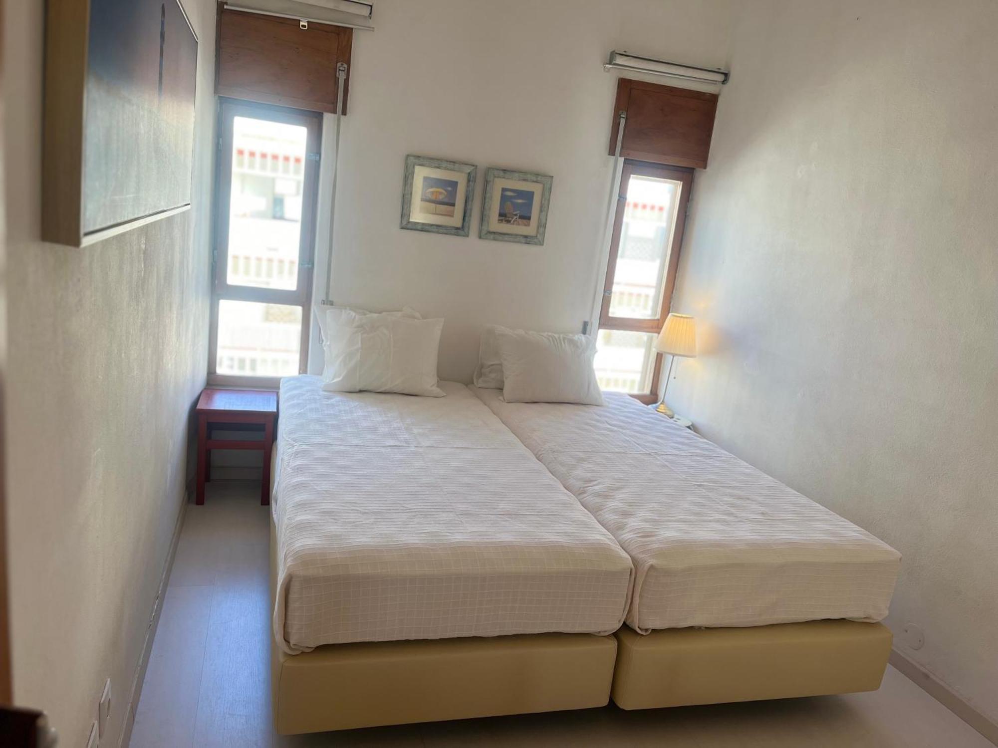 Apartamento - - Sea View- Walk To The - Algarve Armação de Pêra