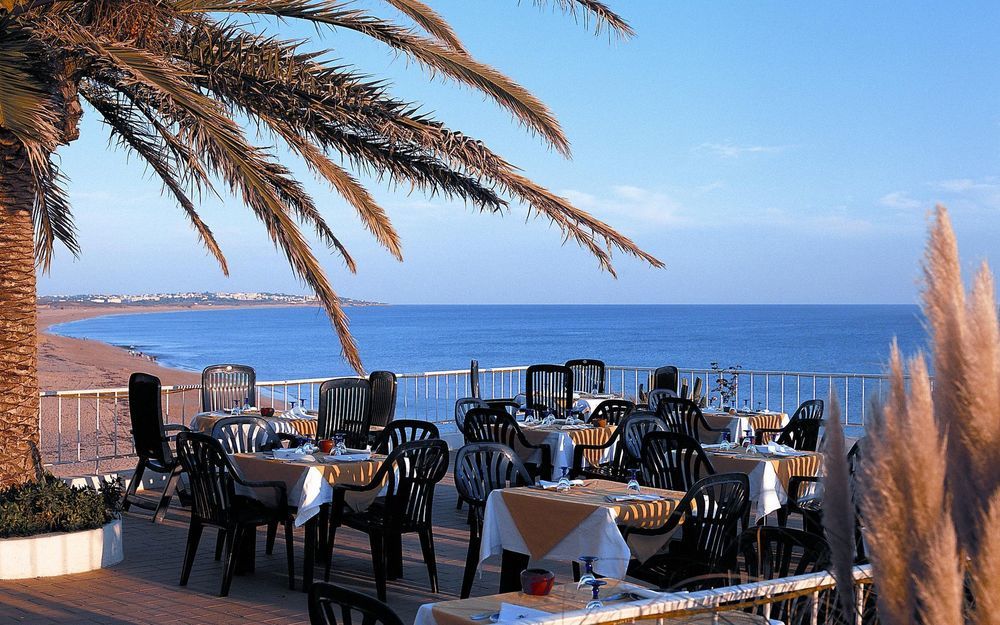 Hotel Algarve - Armacao De Pera, An Ihg Armacao de Pera
