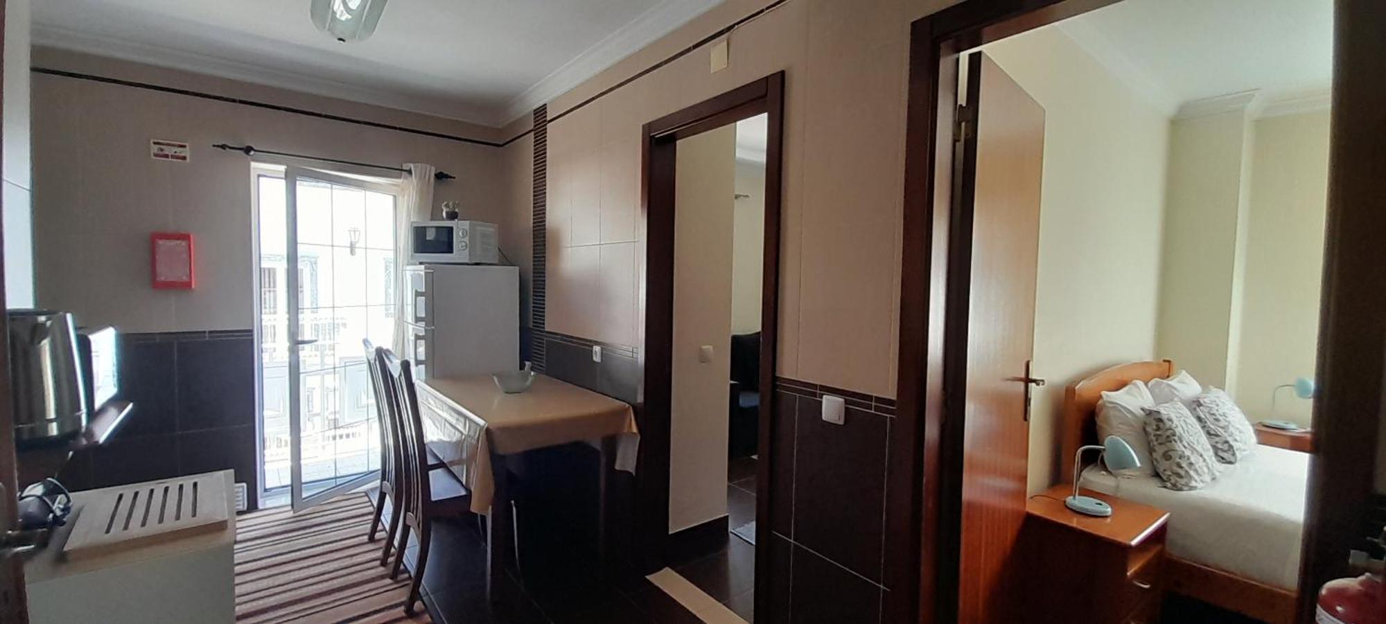 Guesthouse, Ap Verissimo * Nazare