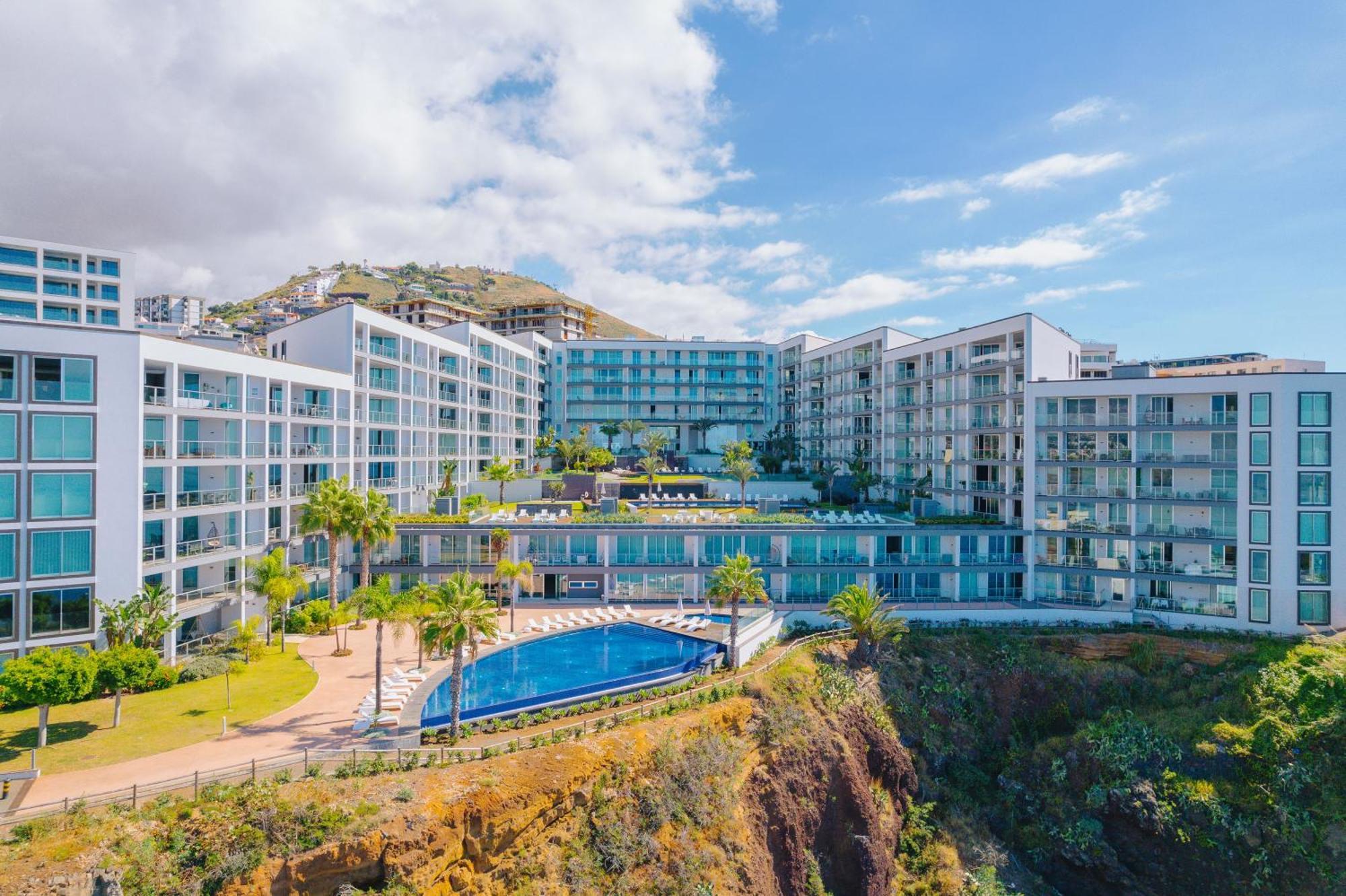 Flh Seaside Luxury At Madeira Palace