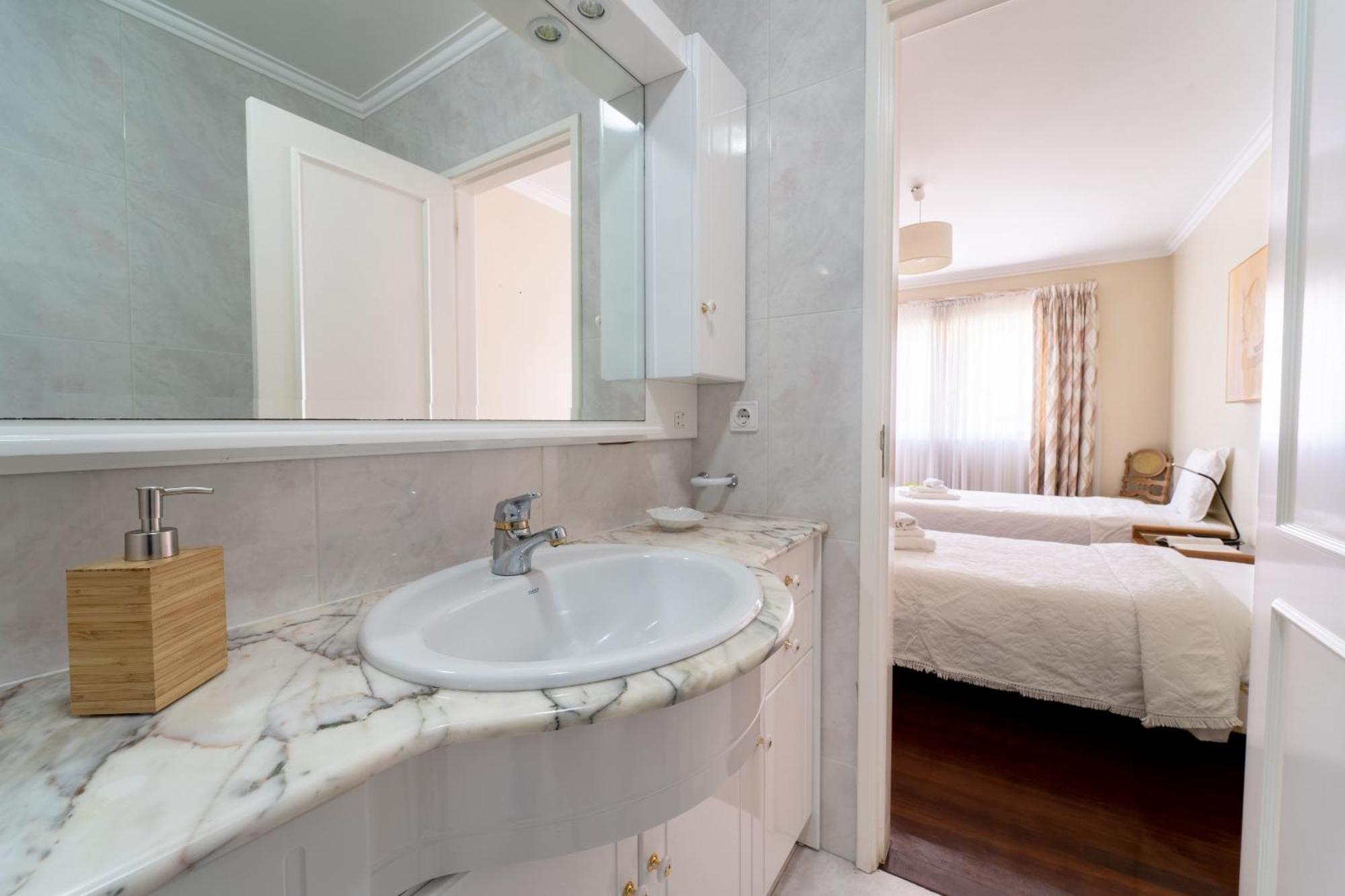 Holiday home Marinhas - Moradia V4 Com Piscina Junto A By House And People *
