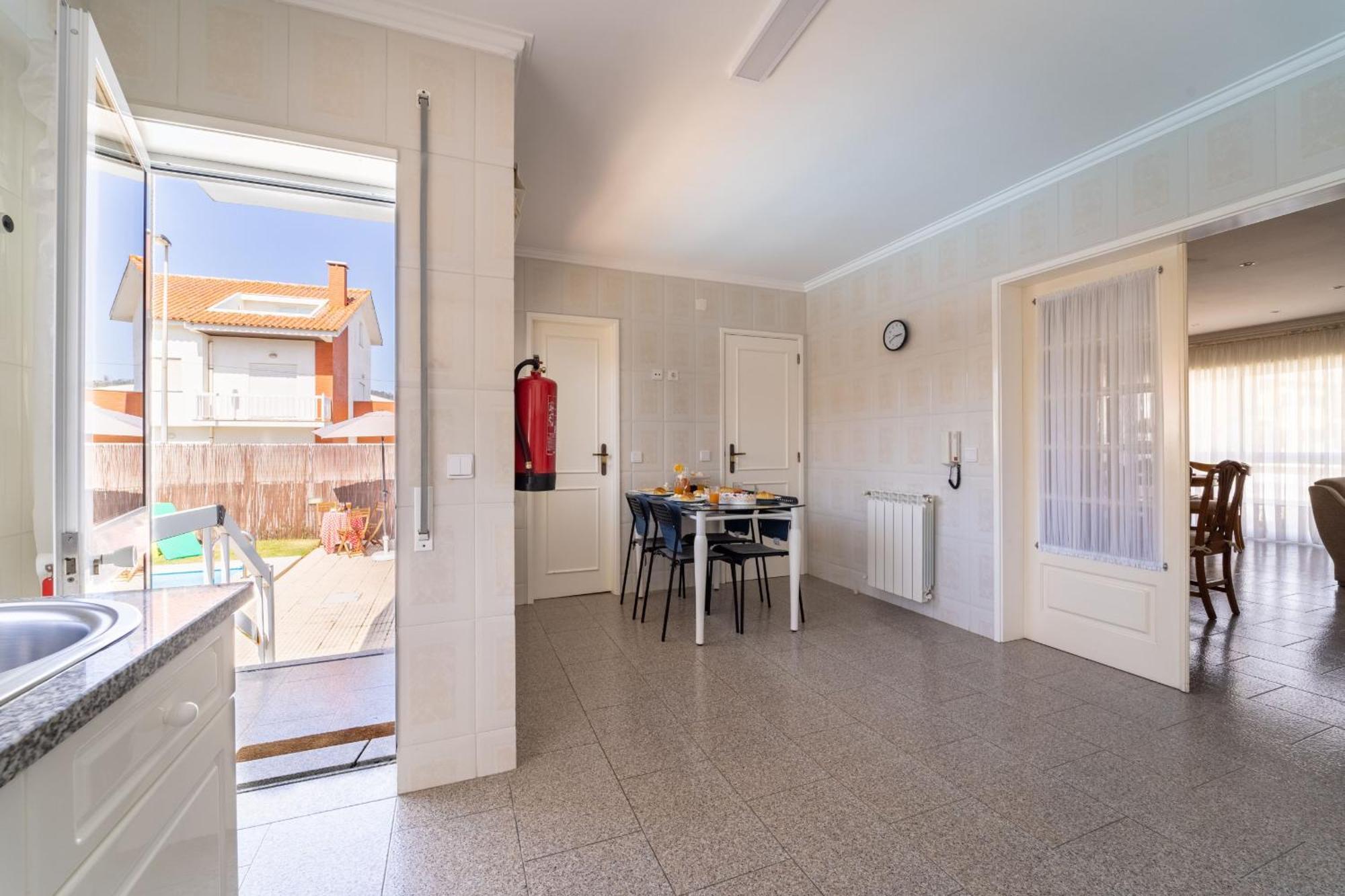 Marinhas - Moradia V4 Com Piscina Junto A By House And People * Esposende