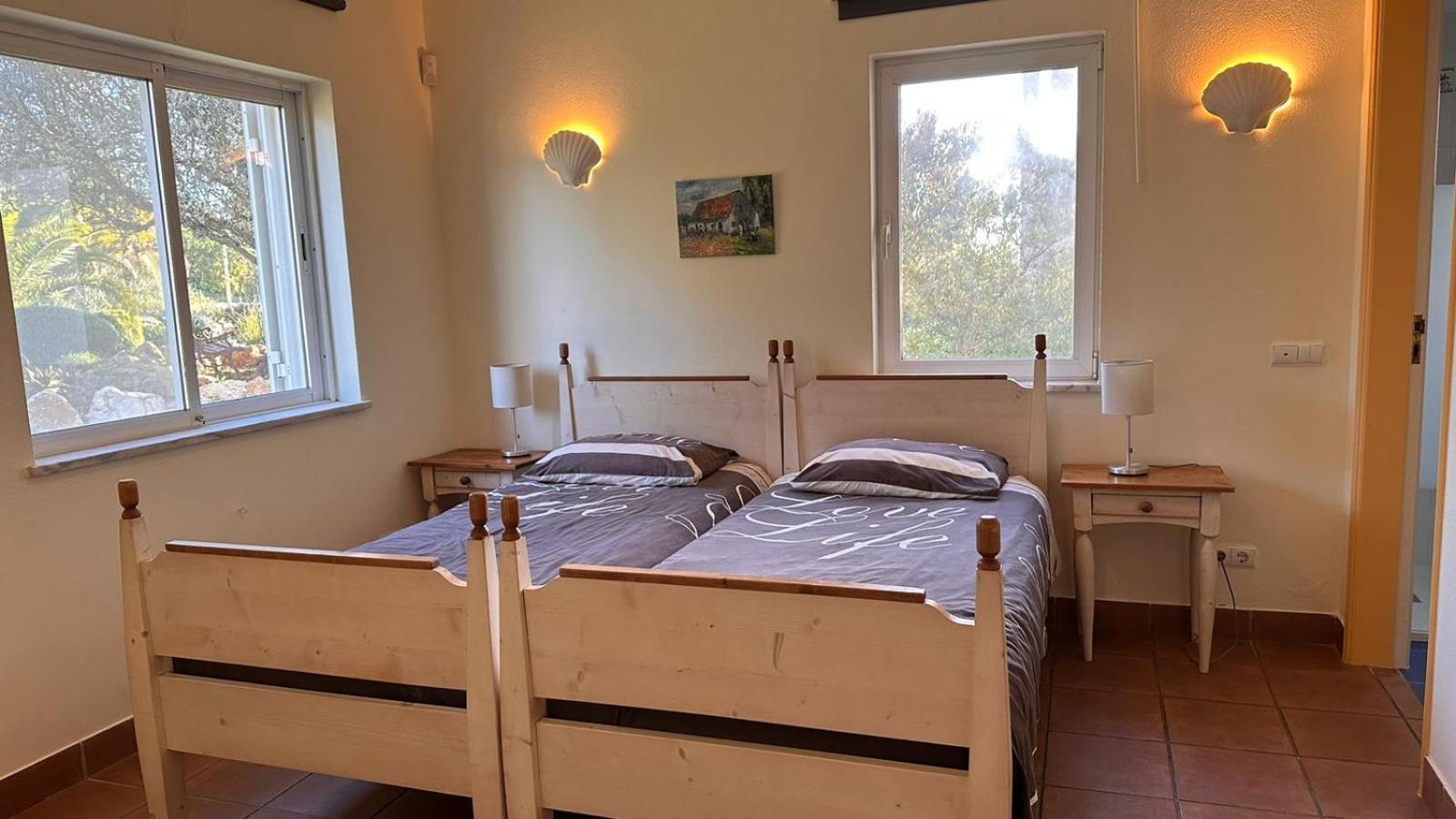 With Beautiful Views & Spacious Garden Villa Ferragudo (Faro)