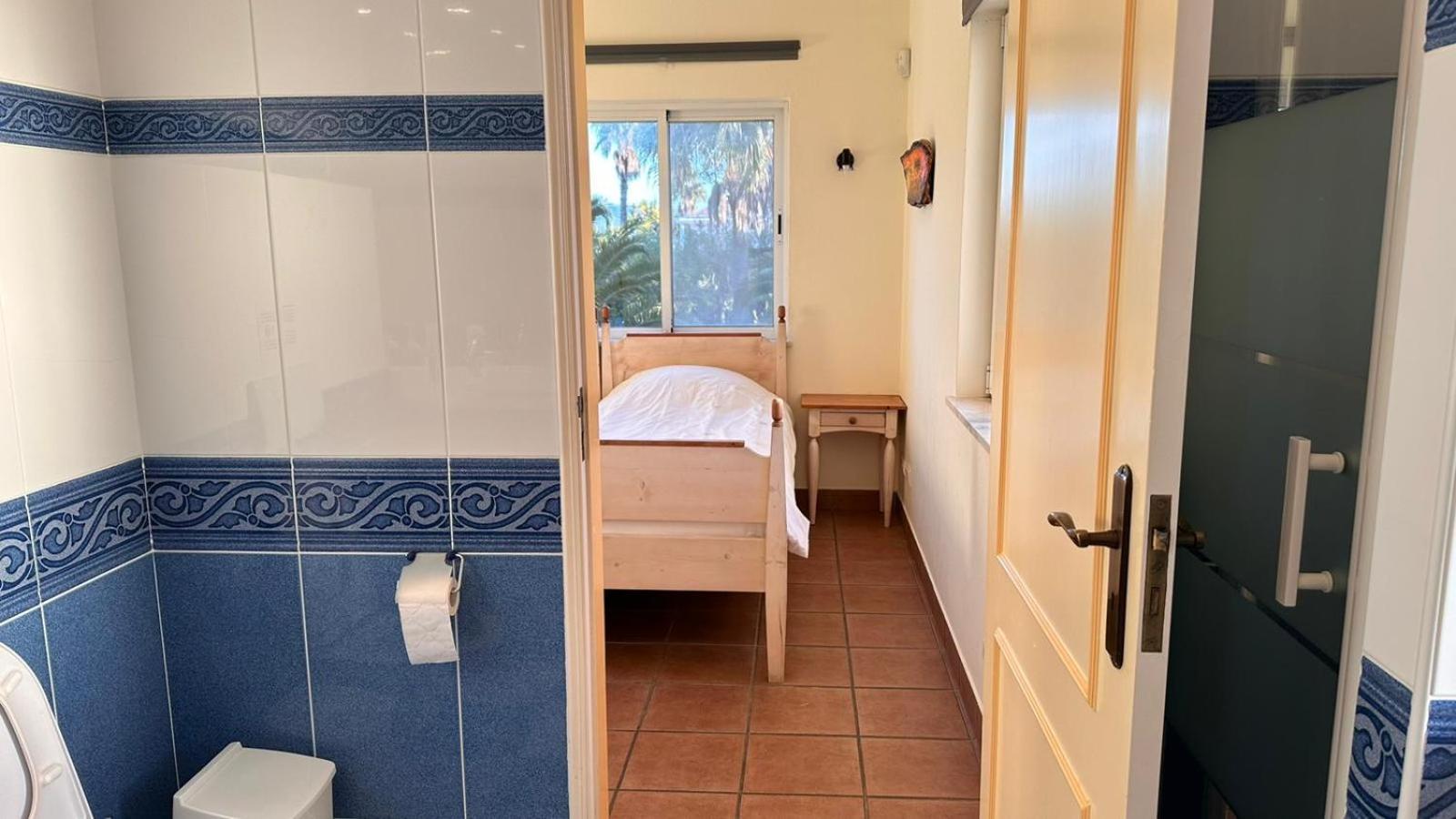 Villa With Beautiful Views & Spacious Garden