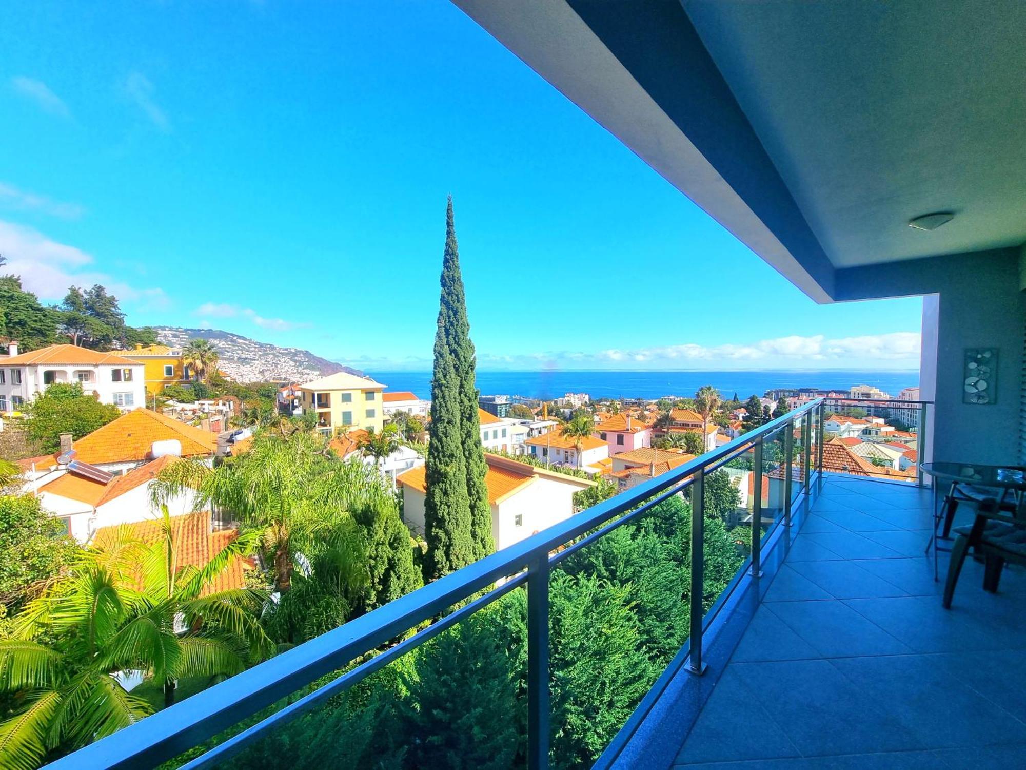 Summer Stay, Ocean Views, Big Spaces Sea Air * Funchal (Madeira)