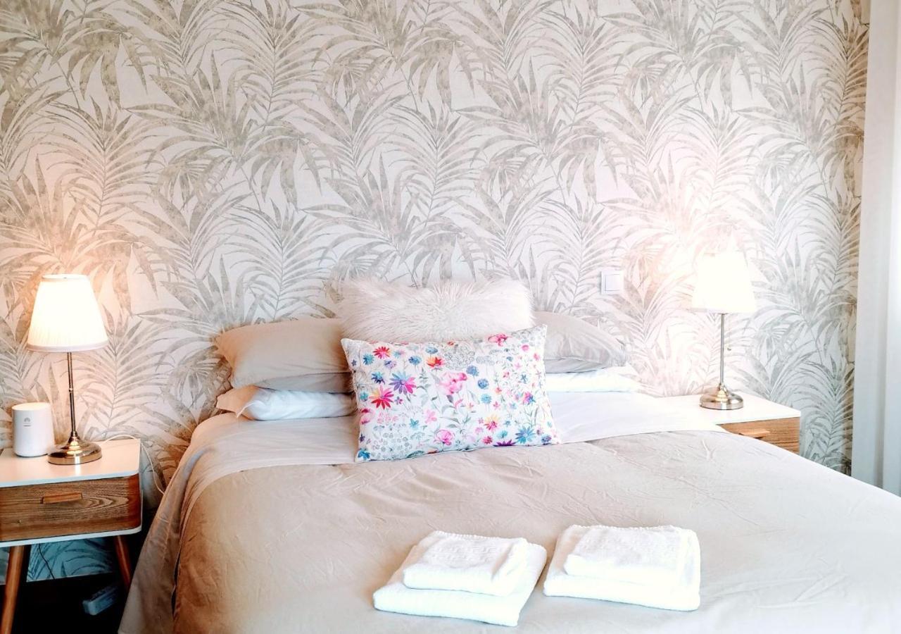 Casa By Anita Guest house *