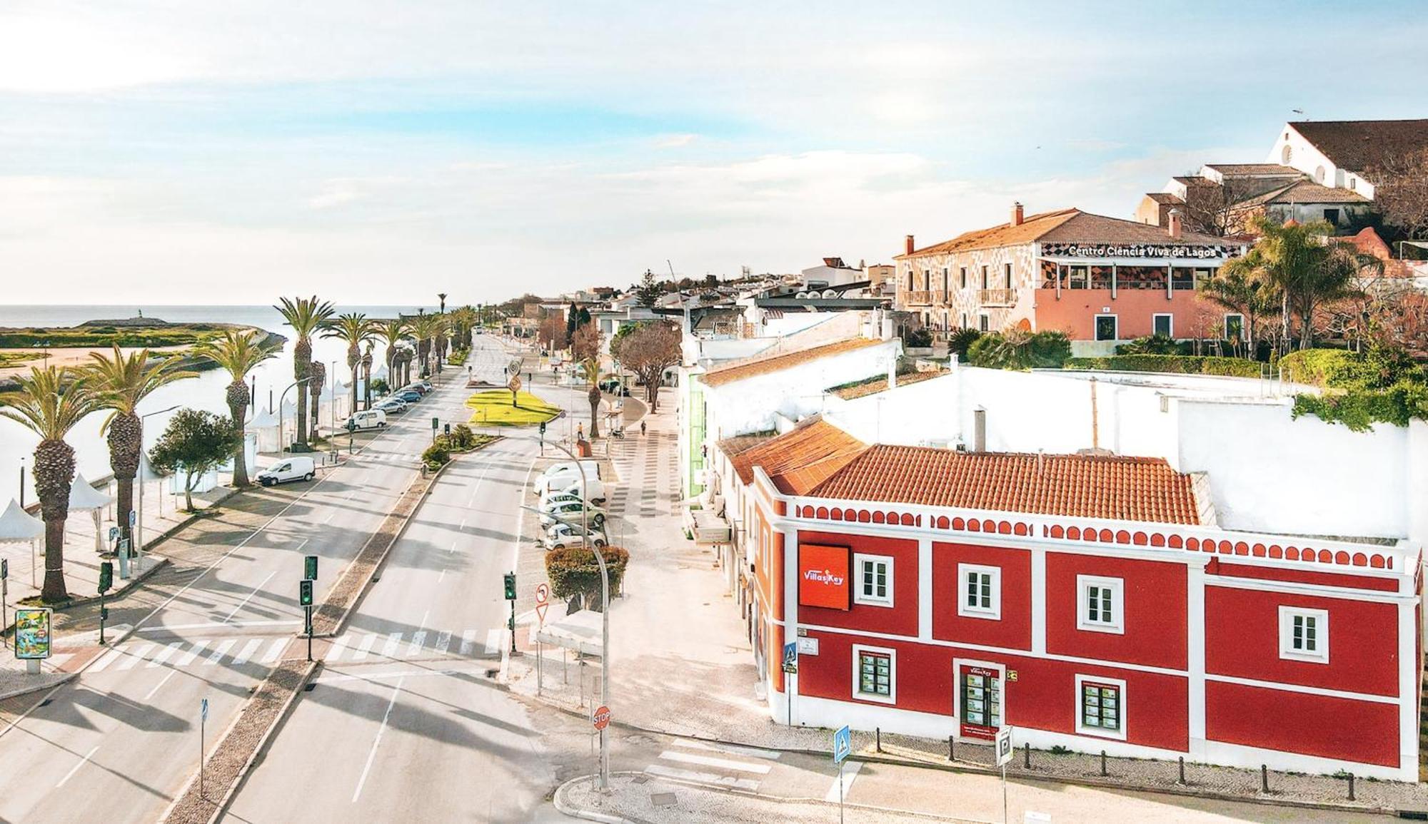 Olhando O Mar * Lagos