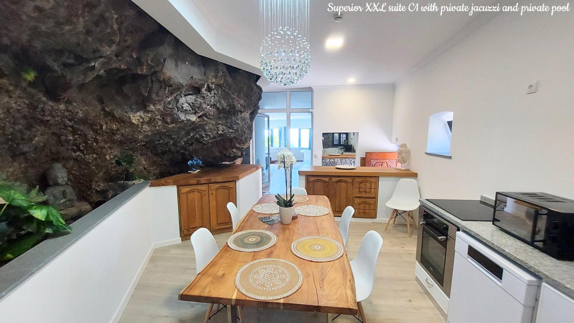 Castelo Do Mar, Madeira Apartment